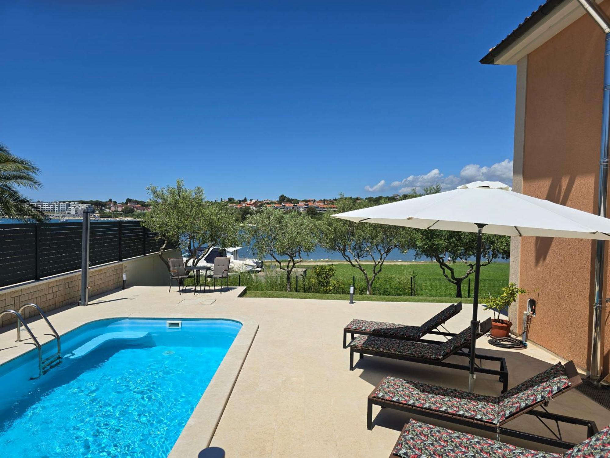 Olive Garden, Apartment With A Private Pool بنجول المظهر الخارجي الصورة